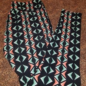 6 pair Lulu's TC leggings
